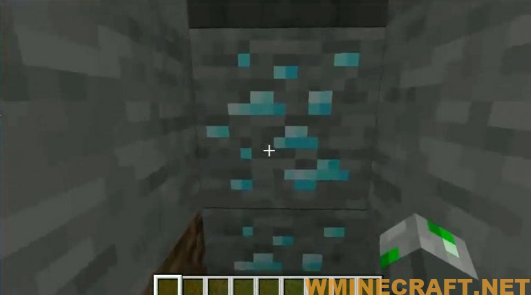 Advanced XRay Mod 1.16.5/1.15.2 highlights useful blocks in the Minecraft