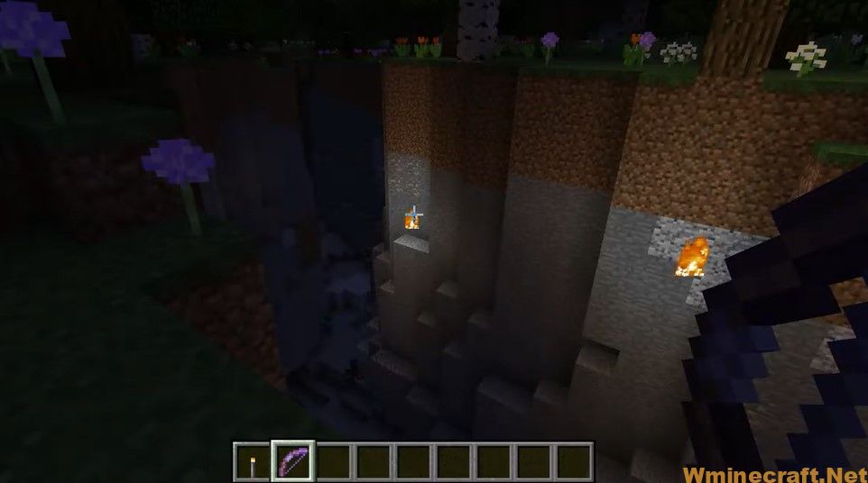 Minecraft Move Torch Moving Light Sources Mod 1.12.2: Carry Torches in Your Offhand to See ...